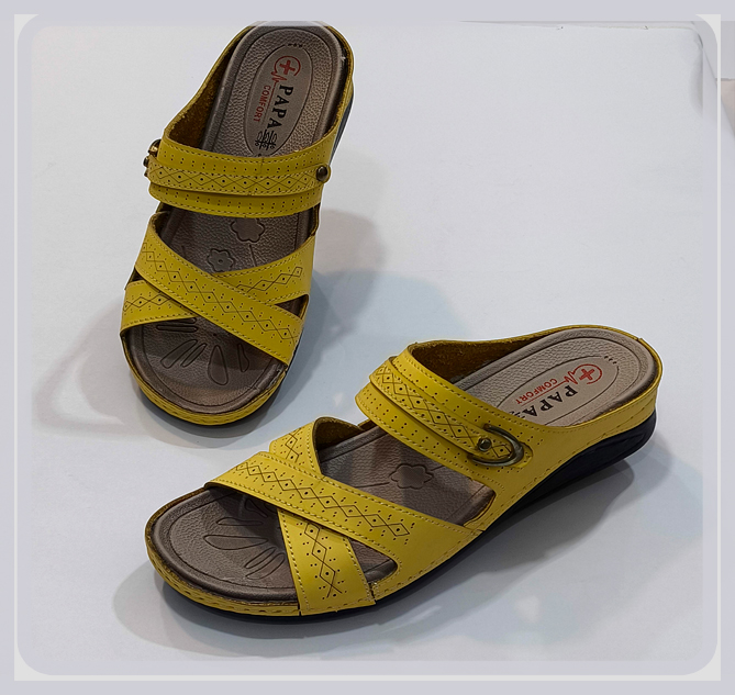 دمپایی راحتی و طبی زنانه